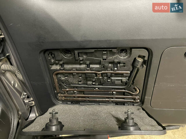 Серый Лексус ГХ, объемом двигателя 4.6 л и пробегом 220 тыс. км за 22000 $, фото 11 на Automoto.ua