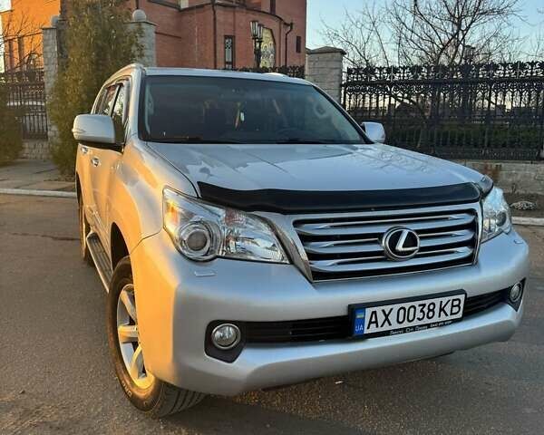 Серый Лексус ГХ, объемом двигателя 4.61 л и пробегом 320 тыс. км за 22800 $, фото 2 на Automoto.ua