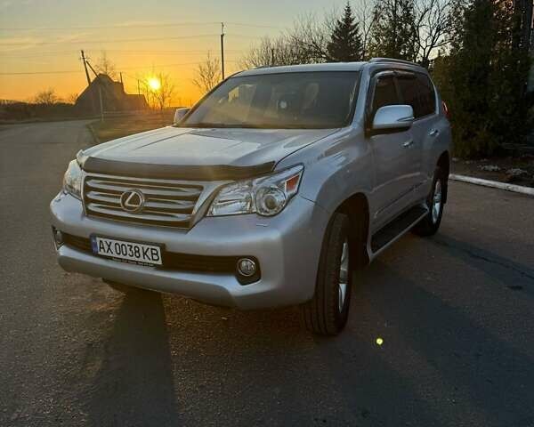 Серый Лексус ГХ, объемом двигателя 4.61 л и пробегом 320 тыс. км за 22800 $, фото 1 на Automoto.ua