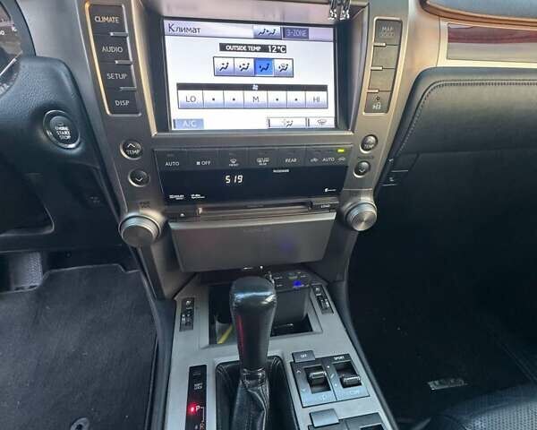 Серый Лексус ГХ, объемом двигателя 4.61 л и пробегом 320 тыс. км за 22800 $, фото 13 на Automoto.ua