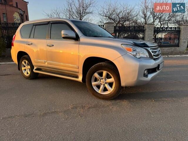 Серый Лексус ГХ, объемом двигателя 4.61 л и пробегом 320 тыс. км за 22800 $, фото 3 на Automoto.ua