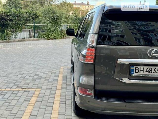 Сірий Лексус ГХ, об'ємом двигуна 4.6 л та пробігом 229 тис. км за 34700 $, фото 27 на Automoto.ua
