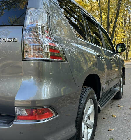 Серый Лексус ГХ, объемом двигателя 4.6 л и пробегом 278 тыс. км за 29999 $, фото 17 на Automoto.ua