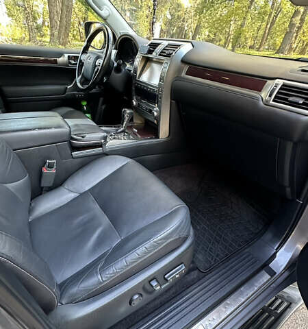 Серый Лексус ГХ, объемом двигателя 4.6 л и пробегом 278 тыс. км за 29999 $, фото 4 на Automoto.ua