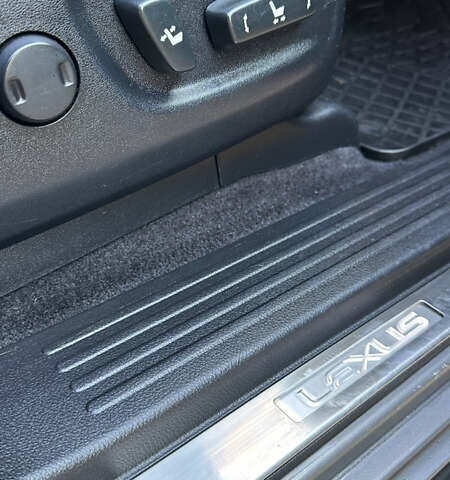 Серый Лексус ГХ, объемом двигателя 4.6 л и пробегом 278 тыс. км за 29999 $, фото 9 на Automoto.ua