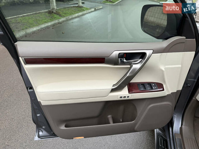 Сірий Лексус ГХ, об'ємом двигуна 4.61 л та пробігом 147 тис. км за 33500 $, фото 10 на Automoto.ua