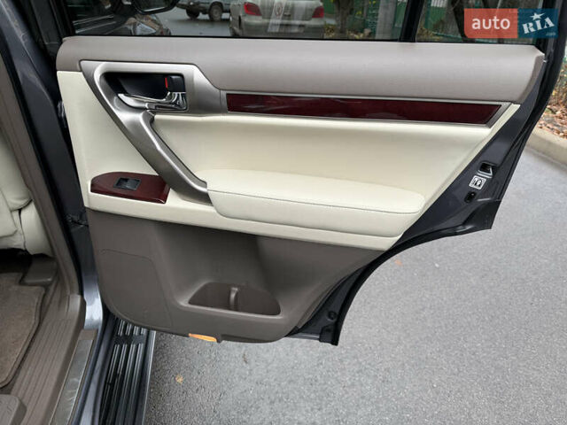 Сірий Лексус ГХ, об'ємом двигуна 4.61 л та пробігом 147 тис. км за 33500 $, фото 18 на Automoto.ua