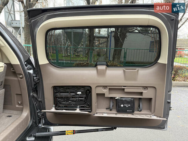 Сірий Лексус ГХ, об'ємом двигуна 4.61 л та пробігом 147 тис. км за 33500 $, фото 40 на Automoto.ua