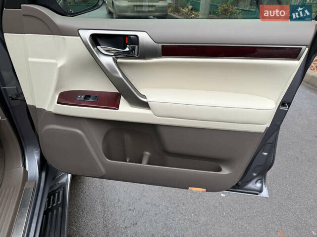 Сірий Лексус ГХ, об'ємом двигуна 4.61 л та пробігом 147 тис. км за 33500 $, фото 15 на Automoto.ua