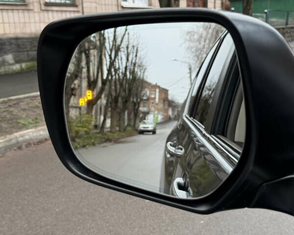 Сірий Лексус ГХ, об'ємом двигуна 4.61 л та пробігом 147 тис. км за 33500 $, фото 42 на Automoto.ua