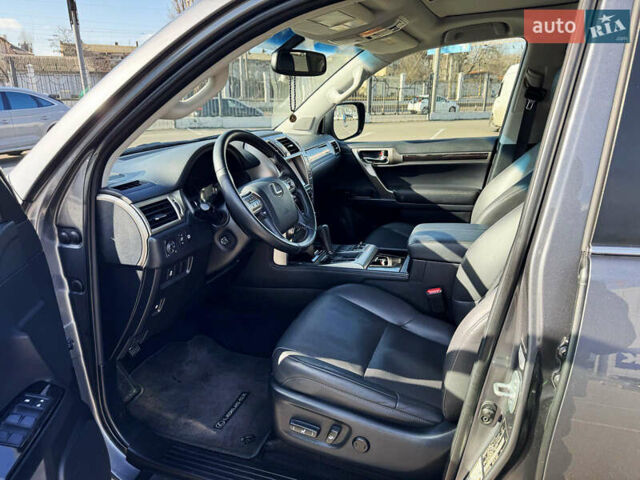 Сірий Лексус ГХ, об'ємом двигуна 4.61 л та пробігом 79 тис. км за 35000 $, фото 13 на Automoto.ua