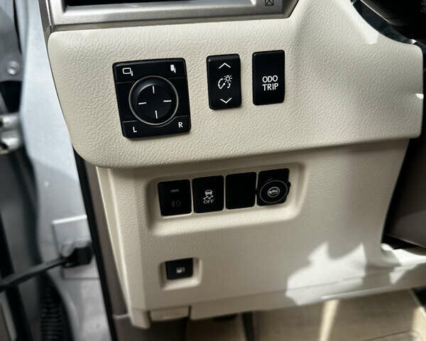 Серый Лексус ГХ, объемом двигателя 4.61 л и пробегом 87 тыс. км за 40600 $, фото 21 на Automoto.ua