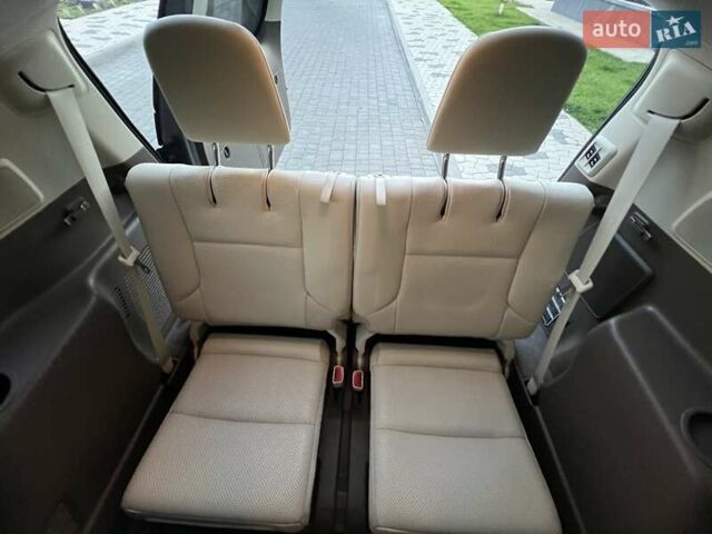 Серый Лексус ГХ, объемом двигателя 4.61 л и пробегом 130 тыс. км за 37500 $, фото 47 на Automoto.ua