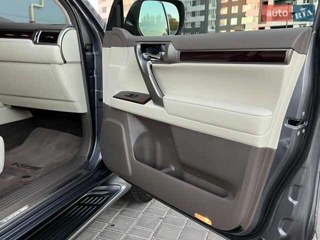 Серый Лексус ГХ, объемом двигателя 4.61 л и пробегом 130 тыс. км за 37500 $, фото 39 на Automoto.ua