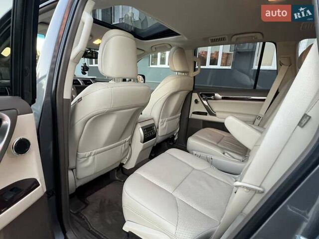 Серый Лексус ГХ, объемом двигателя 4.61 л и пробегом 130 тыс. км за 37500 $, фото 25 на Automoto.ua