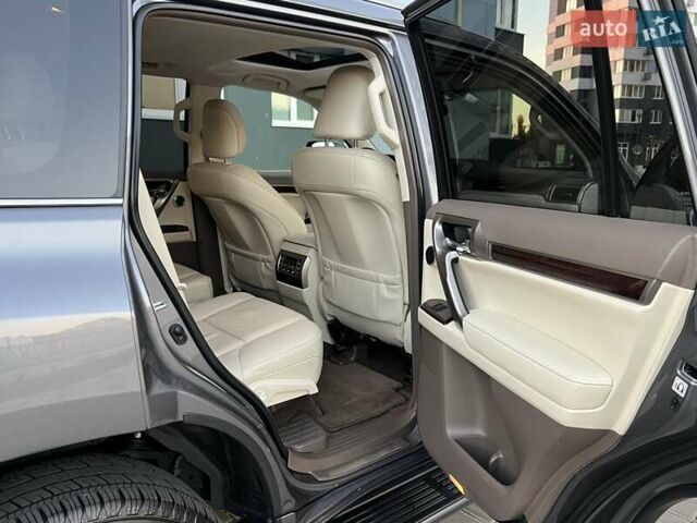 Серый Лексус ГХ, объемом двигателя 4.61 л и пробегом 130 тыс. км за 37500 $, фото 43 на Automoto.ua