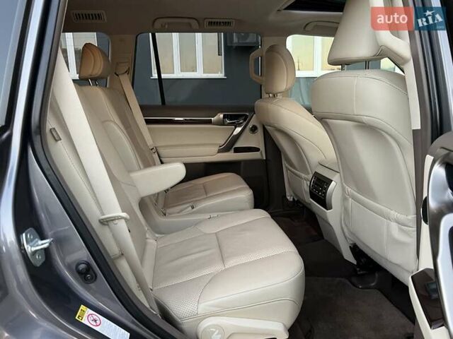 Серый Лексус ГХ, объемом двигателя 4.61 л и пробегом 130 тыс. км за 37500 $, фото 41 на Automoto.ua