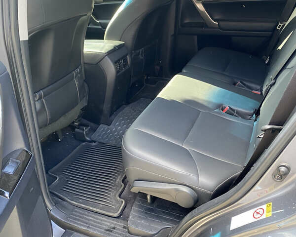 Серый Лексус ГХ, объемом двигателя 4.61 л и пробегом 100 тыс. км за 38700 $, фото 6 на Automoto.ua