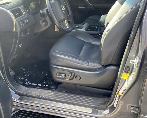 Серый Лексус ГХ, объемом двигателя 4.61 л и пробегом 100 тыс. км за 38700 $, фото 5 на Automoto.ua