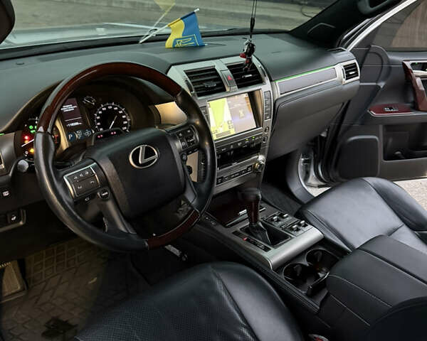Серый Лексус ГХ, объемом двигателя 4.6 л и пробегом 118 тыс. км за 41500 $, фото 19 на Automoto.ua