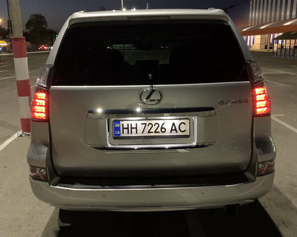 Серый Лексус ГХ, объемом двигателя 4.61 л и пробегом 125 тыс. км за 45000 $, фото 5 на Automoto.ua