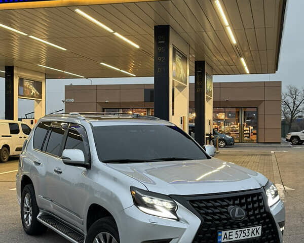 Серый Лексус ГХ, объемом двигателя 4.6 л и пробегом 118 тыс. км за 41500 $, фото 3 на Automoto.ua