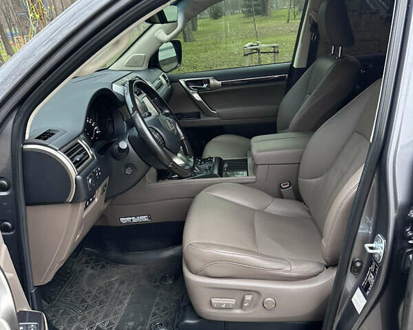 Сірий Лексус ГХ, об'ємом двигуна 4.61 л та пробігом 115 тис. км за 52700 $, фото 29 на Automoto.ua