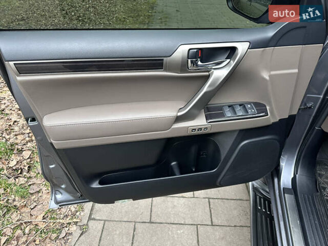 Сірий Лексус ГХ, об'ємом двигуна 4.61 л та пробігом 115 тис. км за 52700 $, фото 27 на Automoto.ua