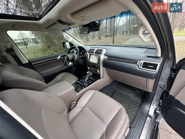Сірий Лексус ГХ, об'ємом двигуна 4.61 л та пробігом 115 тис. км за 52700 $, фото 48 на Automoto.ua