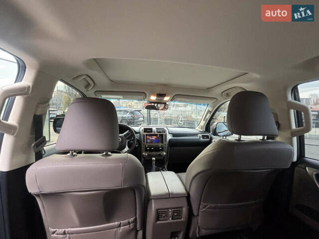 Серый Лексус ГХ, объемом двигателя 4.61 л и пробегом 32 тыс. км за 59800 $, фото 12 на Automoto.ua