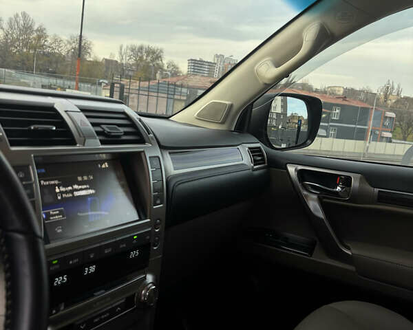 Серый Лексус ГХ, объемом двигателя 4.61 л и пробегом 32 тыс. км за 59800 $, фото 11 на Automoto.ua