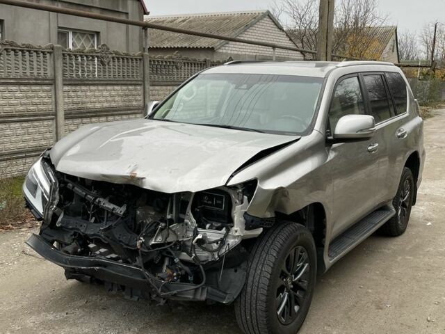 Серый Лексус ГХ, объемом двигателя 4.6 л и пробегом 49 тыс. км за 39000 $, фото 3 на Automoto.ua