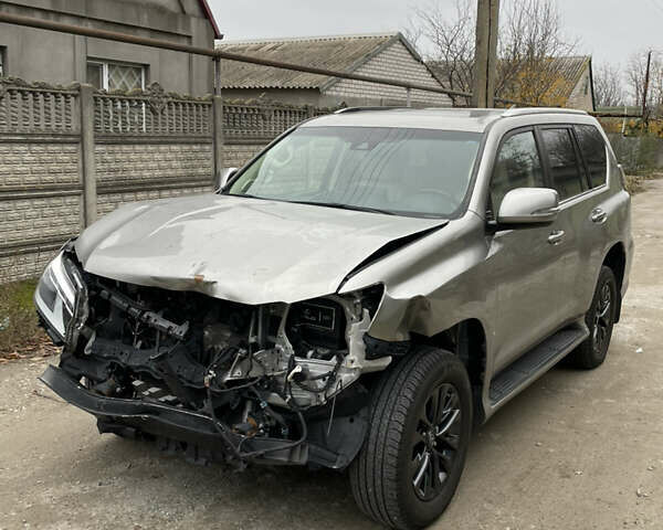 Сірий Лексус ГХ, об'ємом двигуна 4.61 л та пробігом 49 тис. км за 39000 $, фото 3 на Automoto.ua