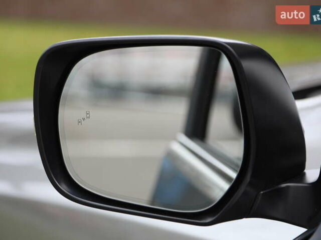 Сірий Лексус ГХ, об'ємом двигуна 4.61 л та пробігом 29 тис. км за 67000 $, фото 8 на Automoto.ua