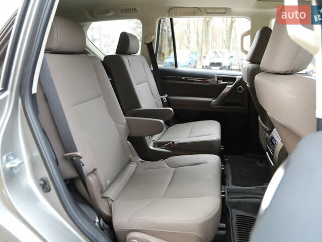 Сірий Лексус ГХ, об'ємом двигуна 4.61 л та пробігом 29 тис. км за 67000 $, фото 12 на Automoto.ua