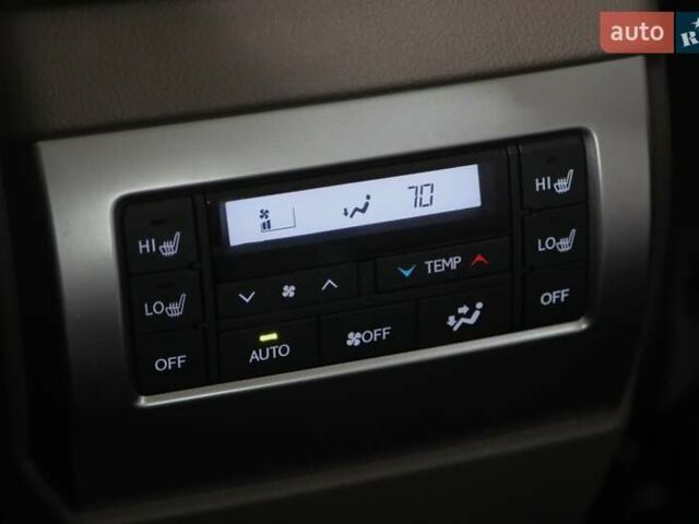 Сірий Лексус ГХ, об'ємом двигуна 4.61 л та пробігом 29 тис. км за 67000 $, фото 24 на Automoto.ua