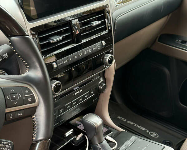 Лексус ГХ 2023 у Харкові на Automoto.ua Сірий Лексус ГХ, об'ємом двигуна 4.61 л та пробігом 29 тис. км за 69500 $, фото 11 на Automoto.ua