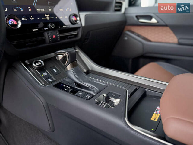 Сірий Лексус ГХ, об'ємом двигуна 3.45 л та пробігом 4 тис. км за 101200 $, фото 26 на Automoto.ua