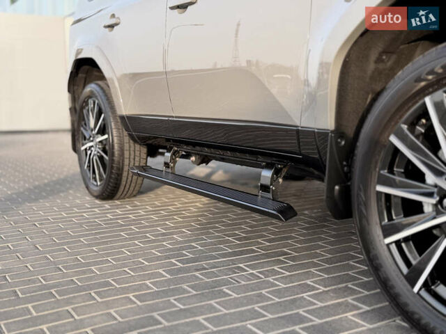 Сірий Лексус ГХ, об'ємом двигуна 3.45 л та пробігом 4 тис. км за 101200 $, фото 36 на Automoto.ua