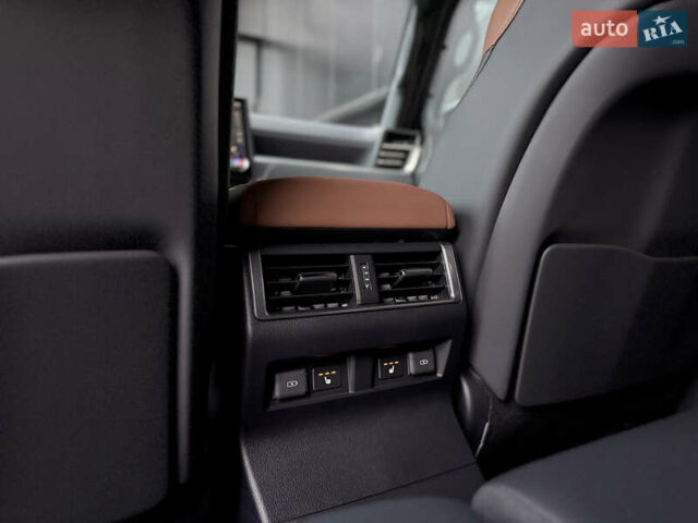 Сірий Лексус ГХ, об'ємом двигуна 3.45 л та пробігом 4 тис. км за 101200 $, фото 30 на Automoto.ua