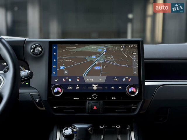 Сірий Лексус ГХ, об'ємом двигуна 3.45 л та пробігом 4 тис. км за 101200 $, фото 23 на Automoto.ua