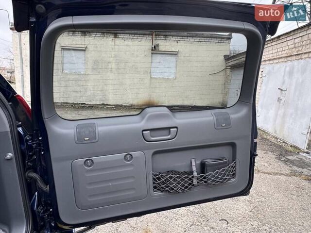 Синий Лексус ГХ, объемом двигателя 4.7 л и пробегом 74 тыс. км за 30999 $, фото 105 на Automoto.ua