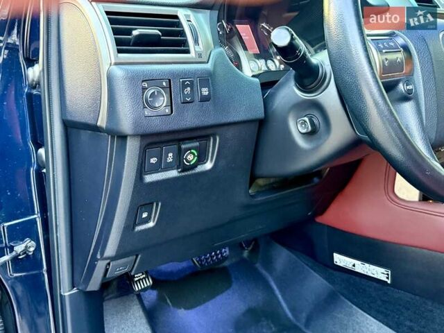 Лексус ГХ 2017 у Києві на Automoto.ua Синій Лексус ГХ, об'ємом двигуна 4.61 л та пробігом 350 тис. км за 37200 $, фото 32 на Automoto.ua
