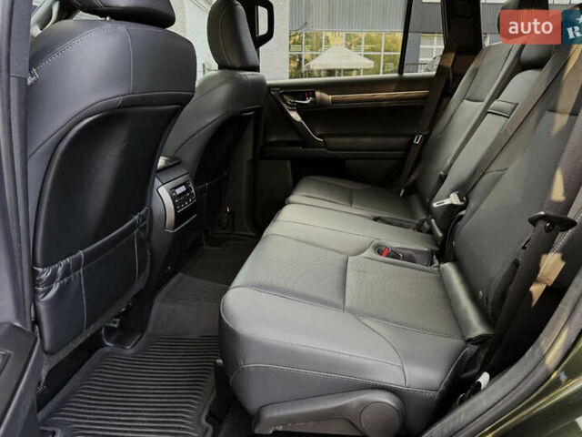 Зеленый Лексус ГХ, объемом двигателя 4.6 л и пробегом 46 тыс. км за 61000 $, фото 5 на Automoto.ua