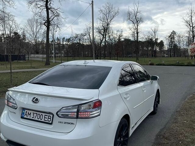 Білий Лексус ХС, об'ємом двигуна 2.36 л та пробігом 227 тис. км за 8500 $, фото 4 на Automoto.ua