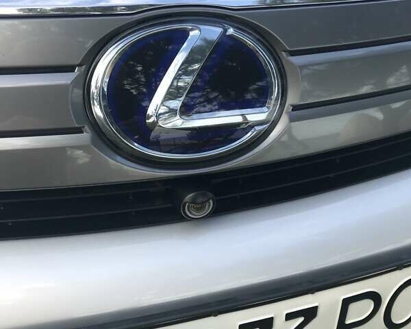 Сірий Лексус ХС, об'ємом двигуна 2.36 л та пробігом 207 тис. км за 13900 $, фото 2 на Automoto.ua