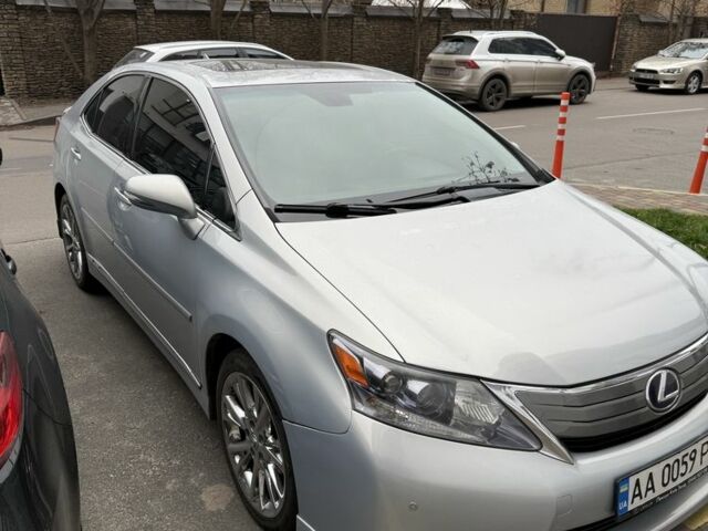 Серый Лексус ХС, объемом двигателя 2.4 л и пробегом 150 тыс. км за 10900 $, фото 2 на Automoto.ua