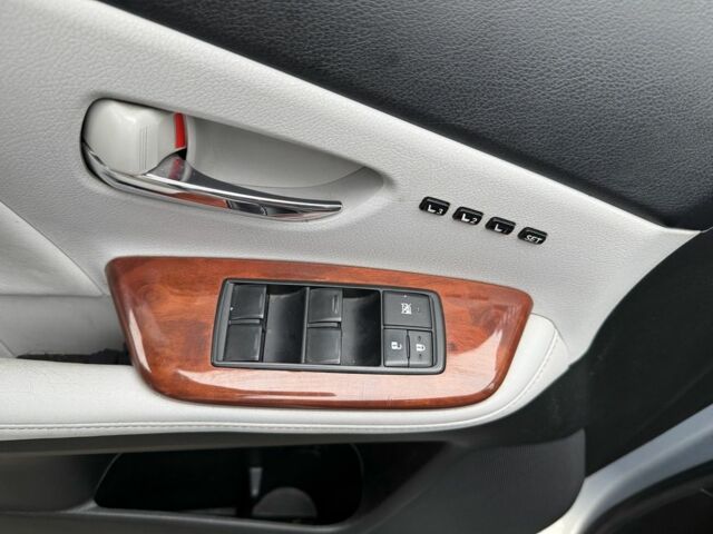 Серый Лексус ХС, объемом двигателя 2.4 л и пробегом 150 тыс. км за 10900 $, фото 11 на Automoto.ua