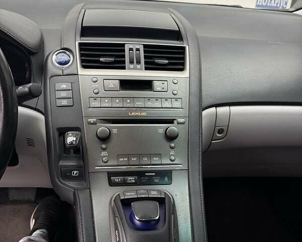 Сірий Лексус ХС, об'ємом двигуна 2.4 л та пробігом 150 тис. км за 10900 $, фото 6 на Automoto.ua