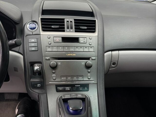 Серый Лексус ХС, объемом двигателя 2.4 л и пробегом 150 тыс. км за 10900 $, фото 7 на Automoto.ua